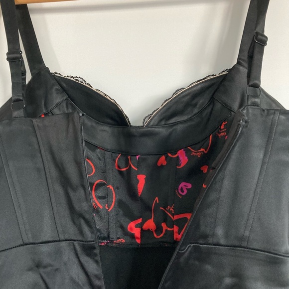 Sexy little black dress from Bebe - Picture 3 of 6